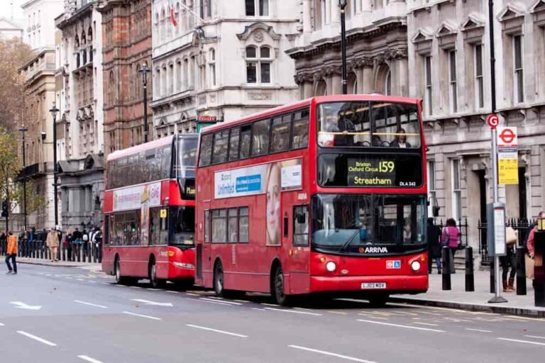 Londyn - piętrowy autobus