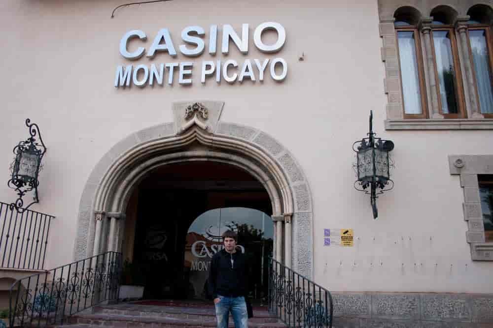 Jak się gra w pokera - Casino Monte Picayo